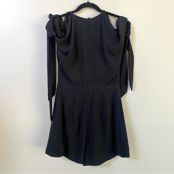 Keepsake The Label Two Minds Cold Shoulder Blck Playsuit Romper sz Medium - Picture 10 of 16